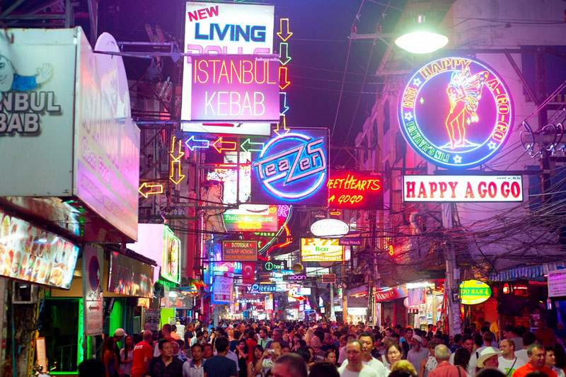 Ulica Walking Street w Pattayi